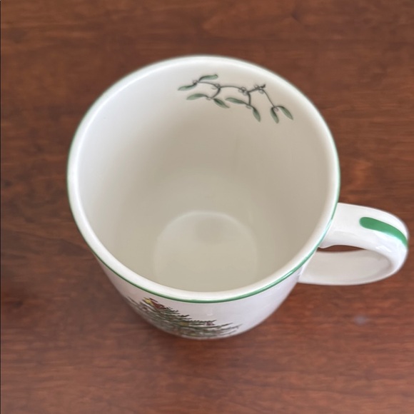 Spode White and Green Ceramic Mugs with Christmas Tree Design - Picture 3 of 6